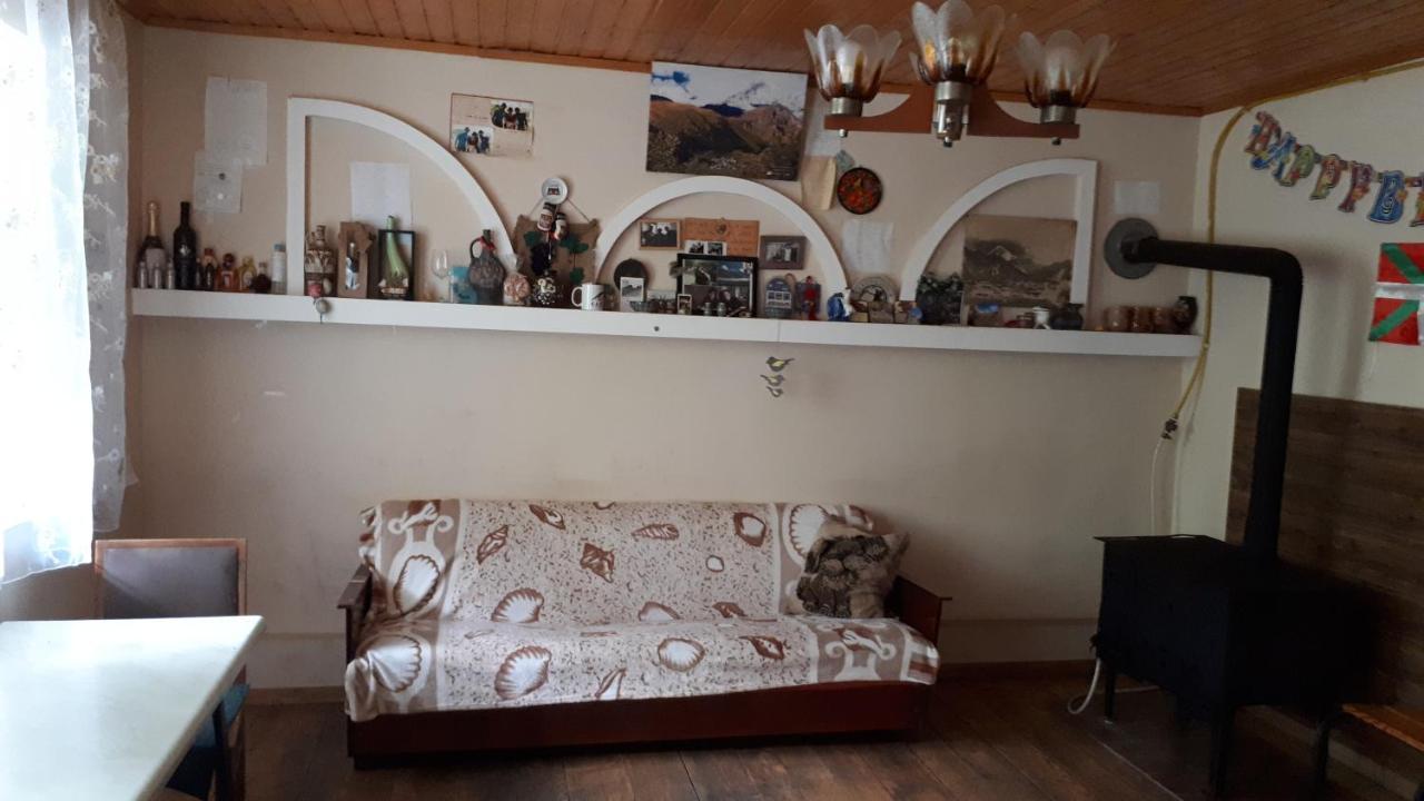 Veriko'S Guest Hause Stepantsminda Exterior photo